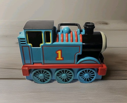 Thomas the tank engine train - thomas,